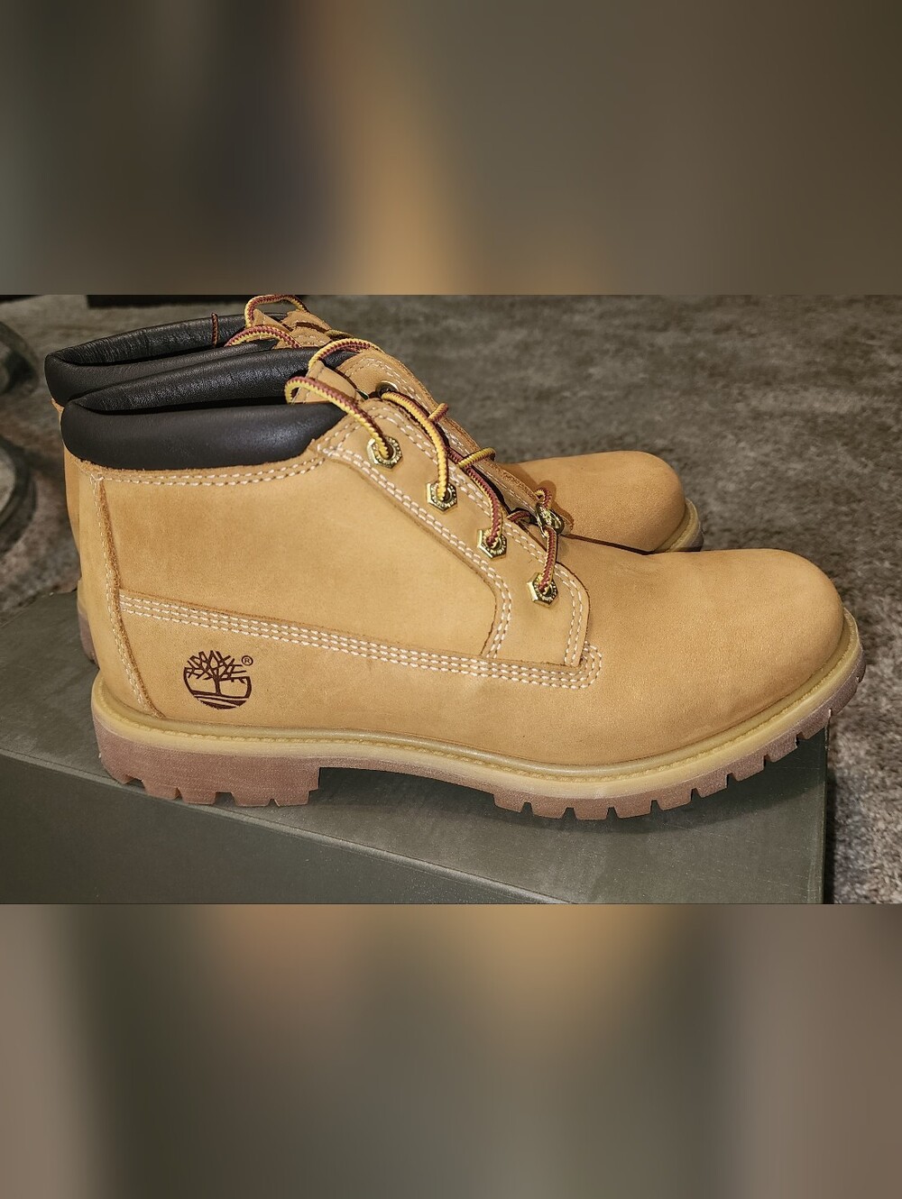 Timberland Honey Wheat Nubuck Ankle Boots - Size 8.5 WOMENS